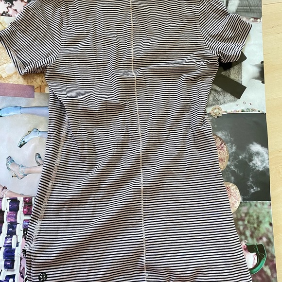 Lululemon light weight tshirt - Picture 2 of 6